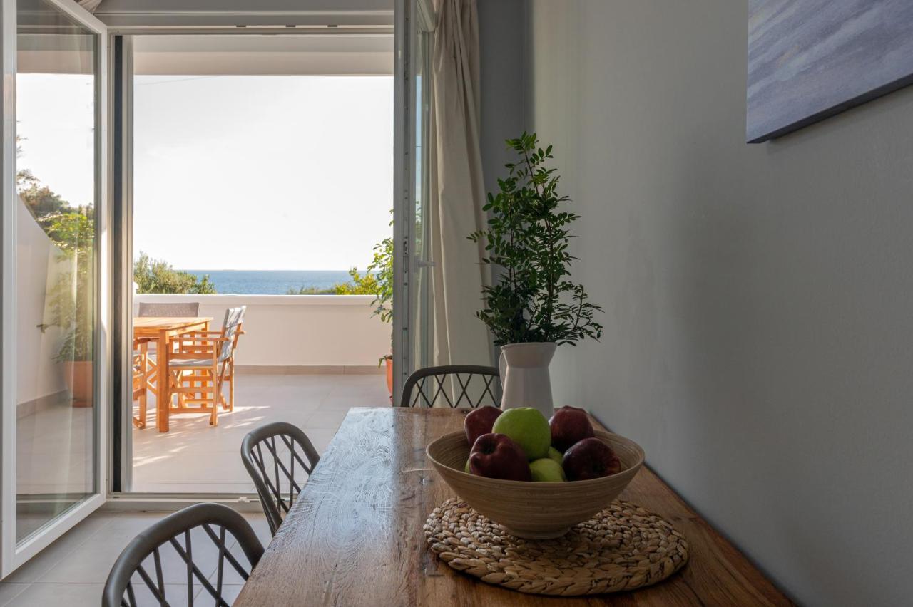 Rizes Seaside Homes Vromonerion Ngoại thất bức ảnh
