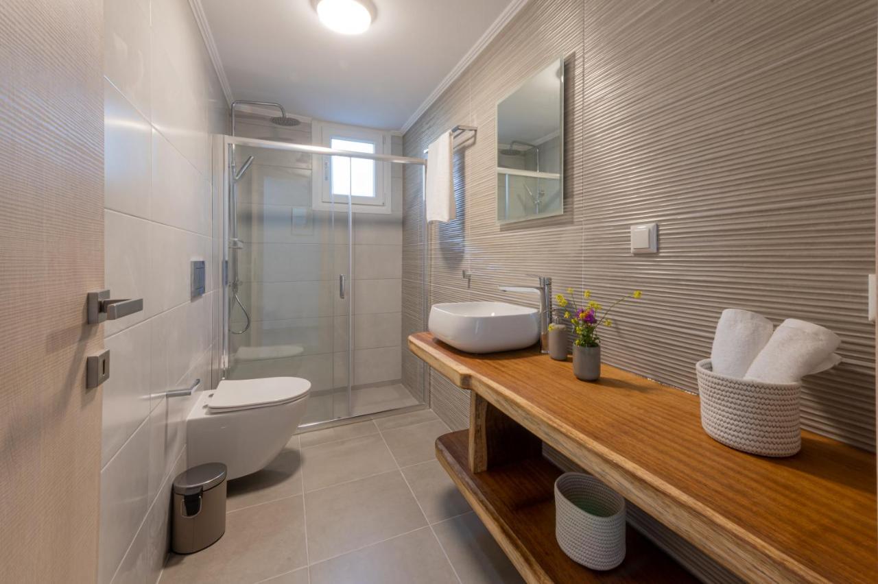 Rizes Seaside Homes Vromonerion Ngoại thất bức ảnh