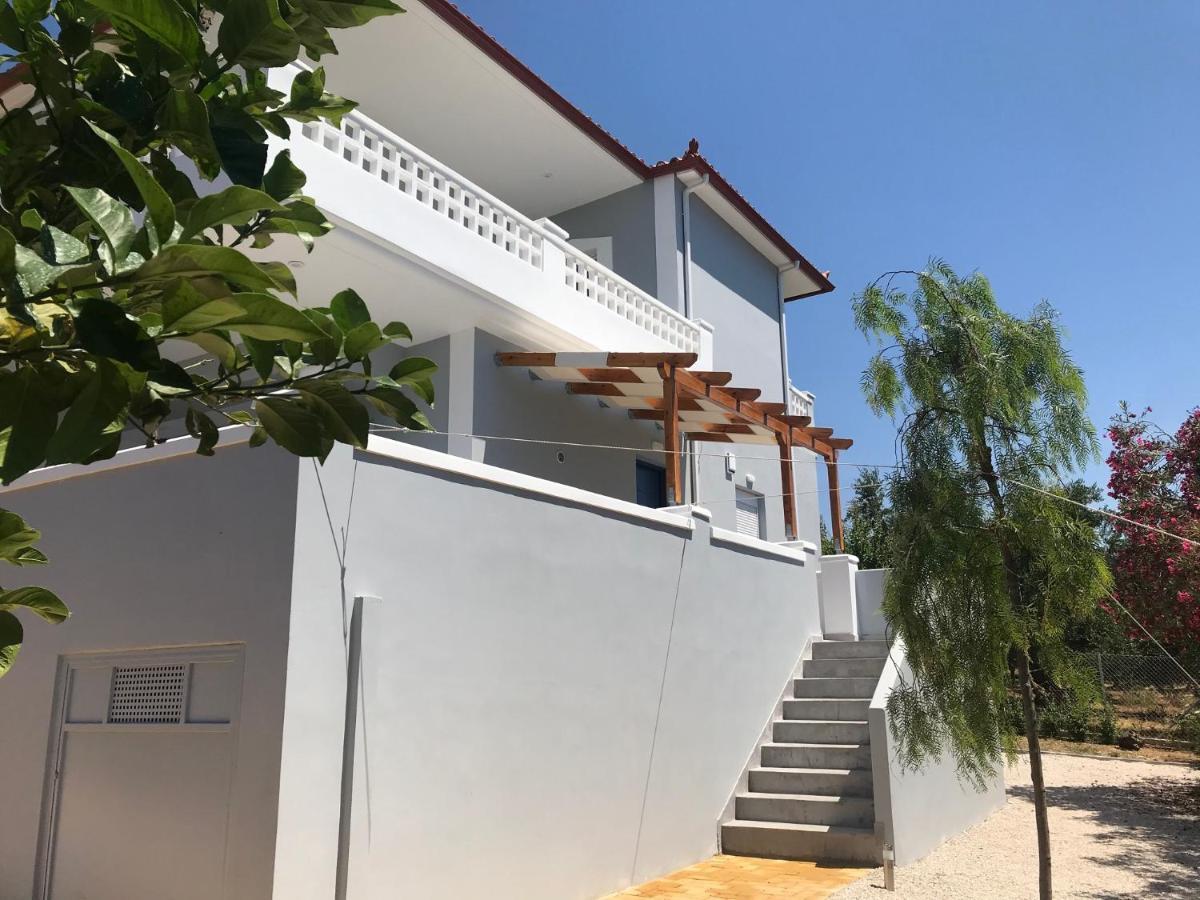 Rizes Seaside Homes Vromonerion Ngoại thất bức ảnh